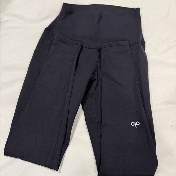 ALO Yoga Women's Black Leggings - Picture 1 of 2